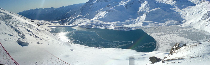 Lac du Mont Cenis, le dernier jour. gelé au 3/4, recouvert par la neige. PanoDSC00735_3362x1043.jpg